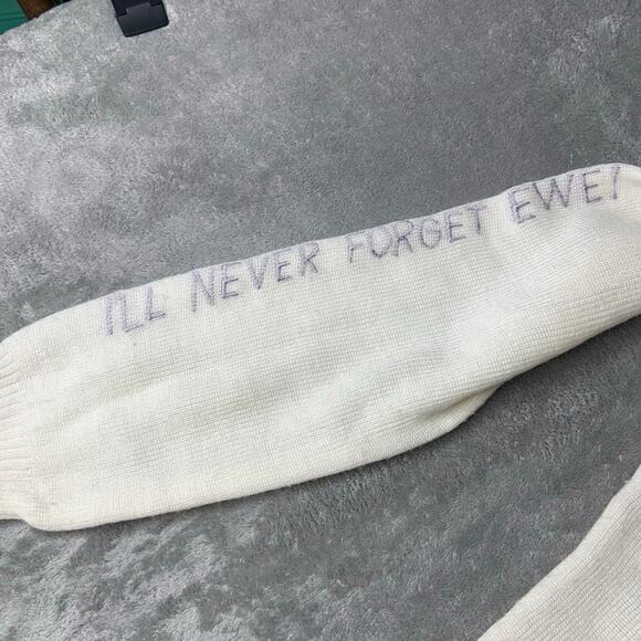 Vintage Cyn Les Novelty Sweater Womens Sz M Grey Lamb "I'll Never Forget ewe" - Picture 4 of 6